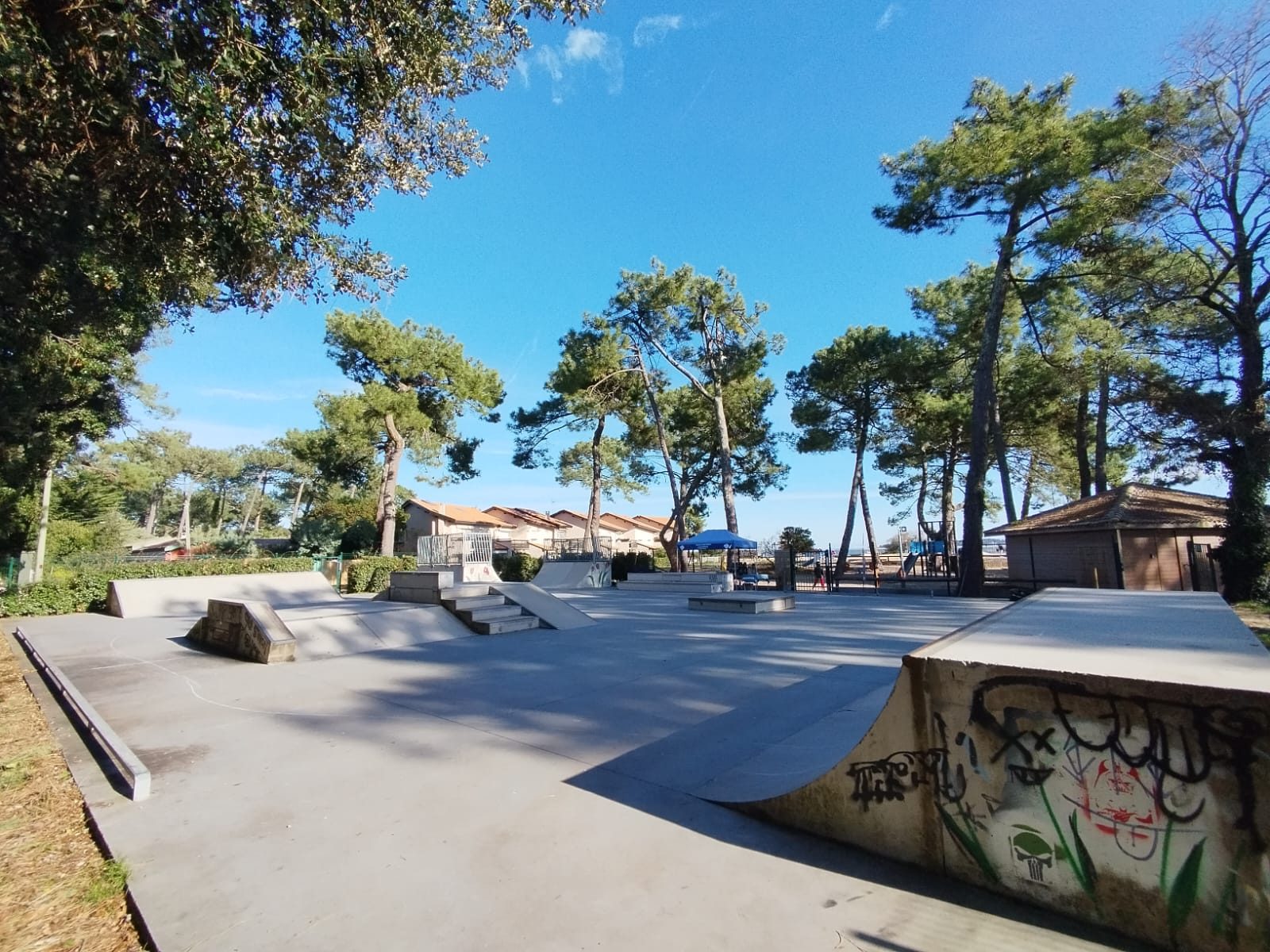 Vue du skatepark du Mimbeau